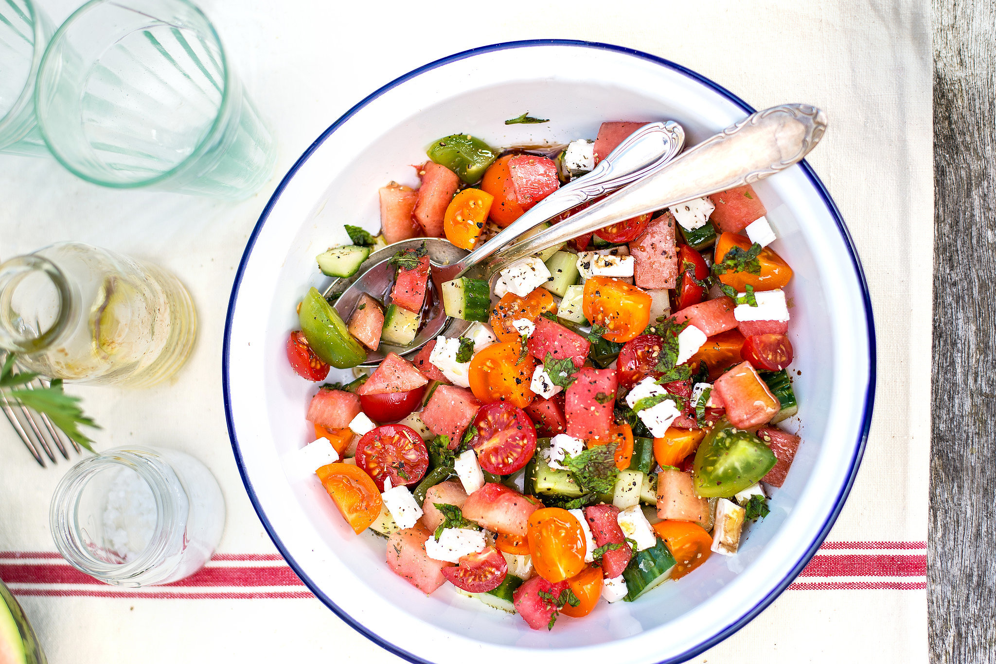 400 грамм овощей. Греческий салат. Салат из овощей. Овощи для греческого салата. Греческий салат Ингредиенты.