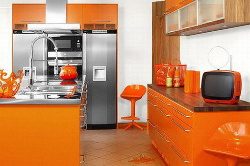 Фотография: Кухня и столовая в стиле Современный, Хай-тек, Декор интерьера, Дизайн интерьера, Цвет в интерьере, Оранжевый – фото на INMYROOM