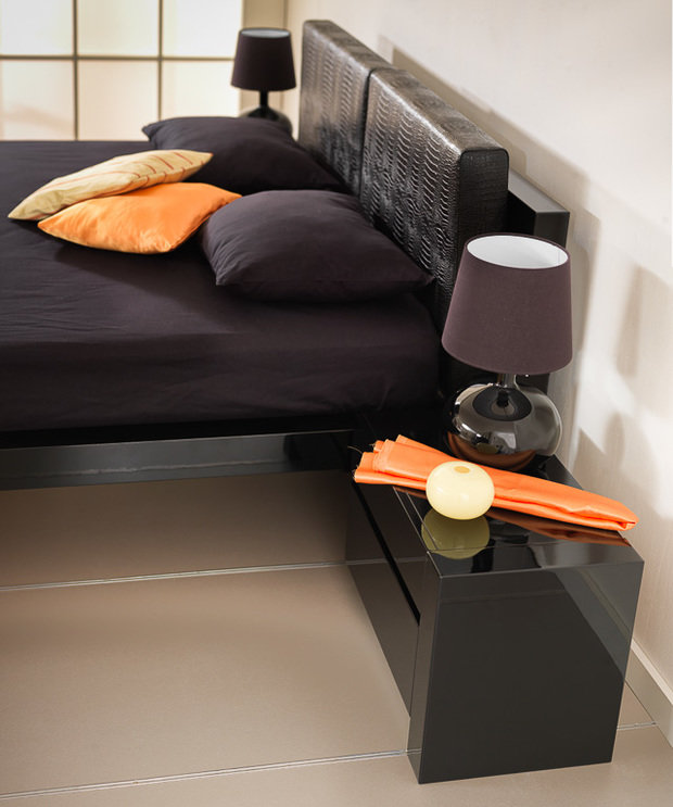 Фото из портфолио Чёрная глянцевая кровать Jacqueline j106b – фотографии дизайна интерьеров на INMYROOM