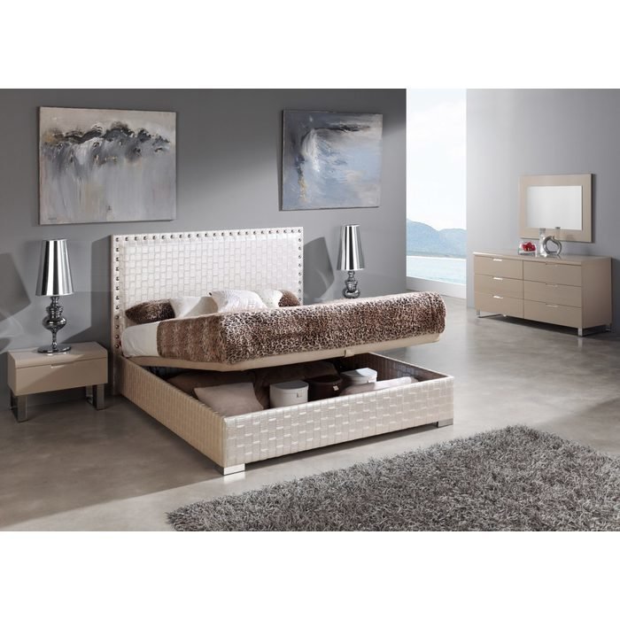 Кровать MANHATTAN с высоким изголовьем 160x200 см Кровать MANHATTAN с высоким изголовьем 160x200 см