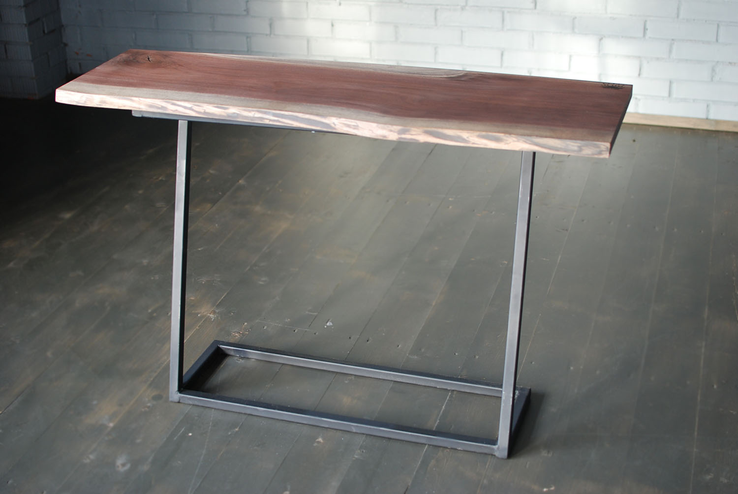 

Консольный стол "Walnut One" американский орех