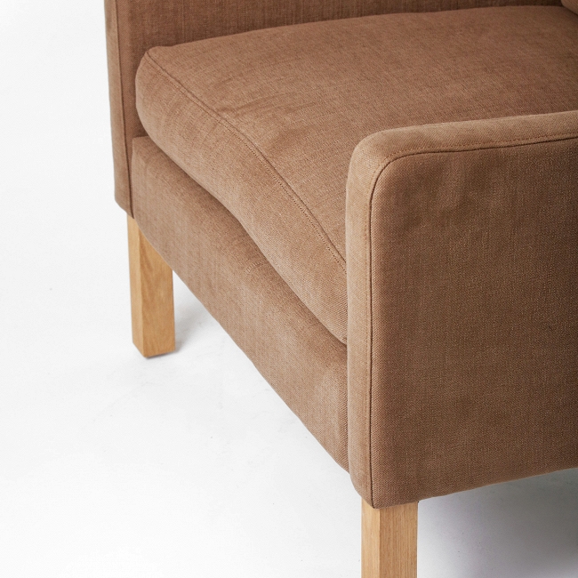 

Кресло Wingback