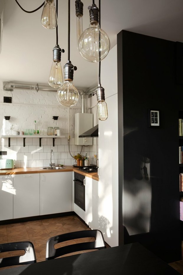 Фотография: Кухня и столовая в стиле Лофт, Скандинавский, Перепланировка, Хрущевка – фото на INMYROOM