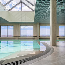 Фото из портфолио Плавательный бассейн на 17 этаже многоквартирного дома.  – фотографии дизайна интерьеров на INMYROOM