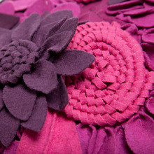 Шерстяной пуф Loca Nera big garden flower Шерстяной пуф Loca Nera big garden flower