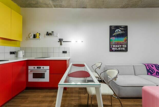 Фотография: Кухня и столовая в стиле Современный, Малогабаритная квартира, Проект недели, Москва, 1 комната, до 40 метров – фото на INMYROOM