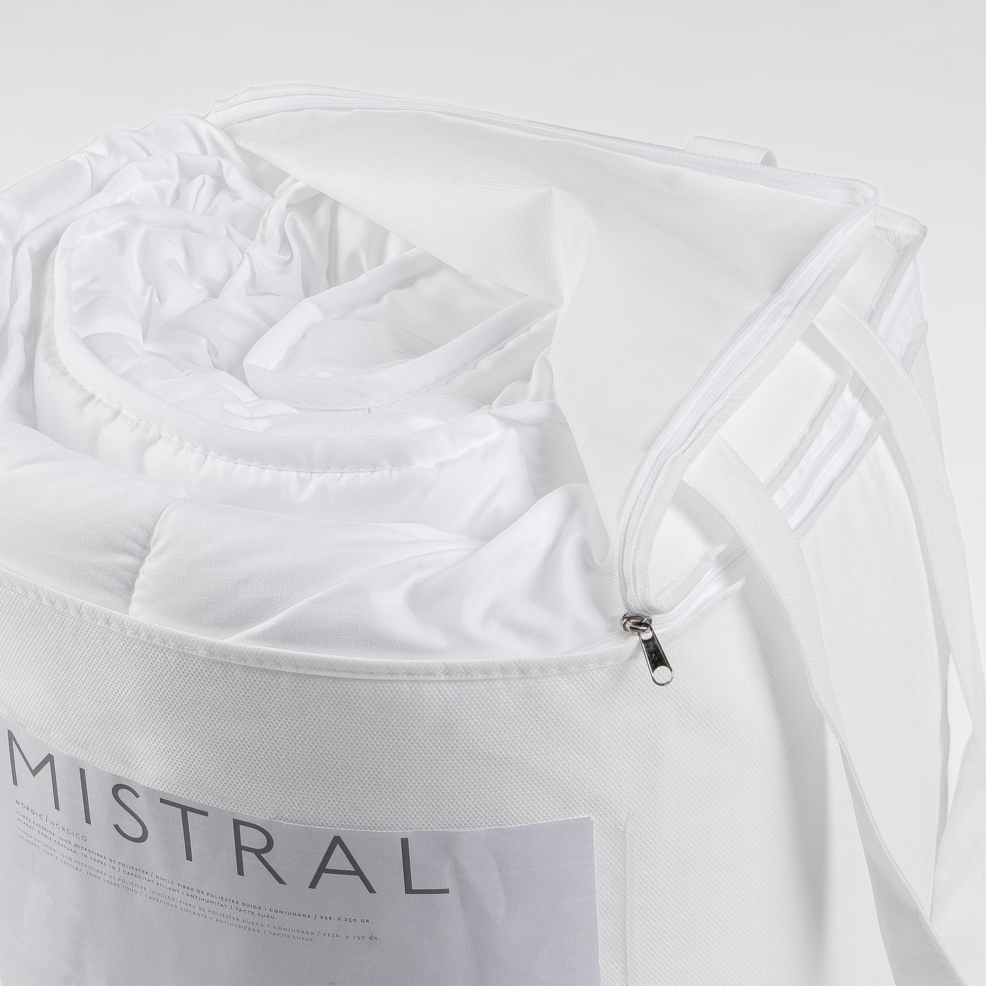 

Пуховое одеяло Mistral Duvet из микрофибры 220x220