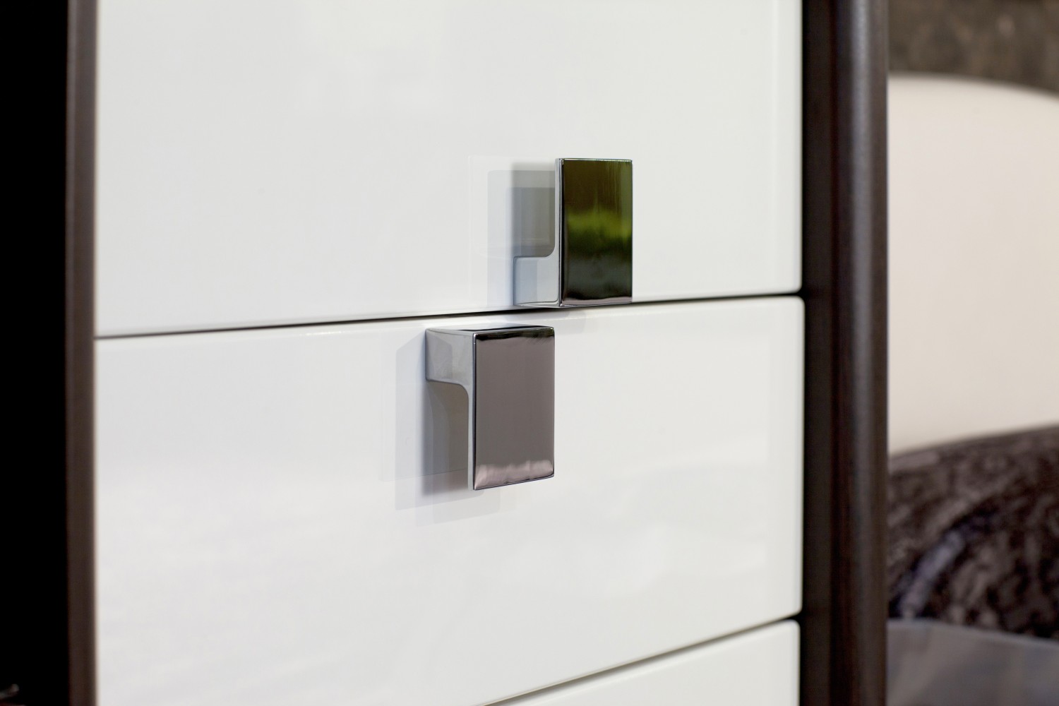 

Тумба прикроватная брио