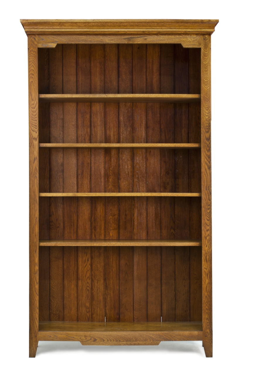 открытый шкаф с полками деревянный
