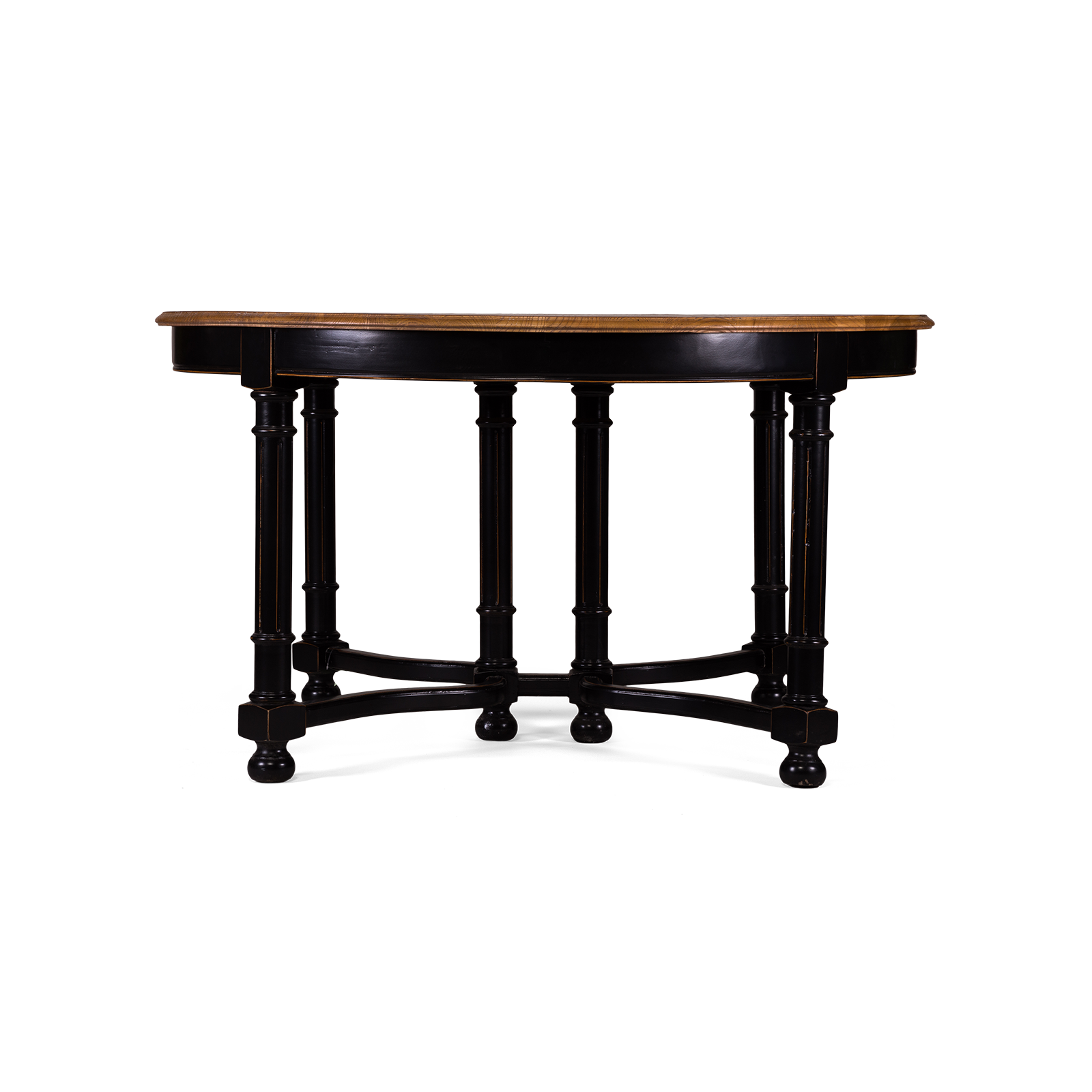 

Обеденный стол Gothic из массива ольхи