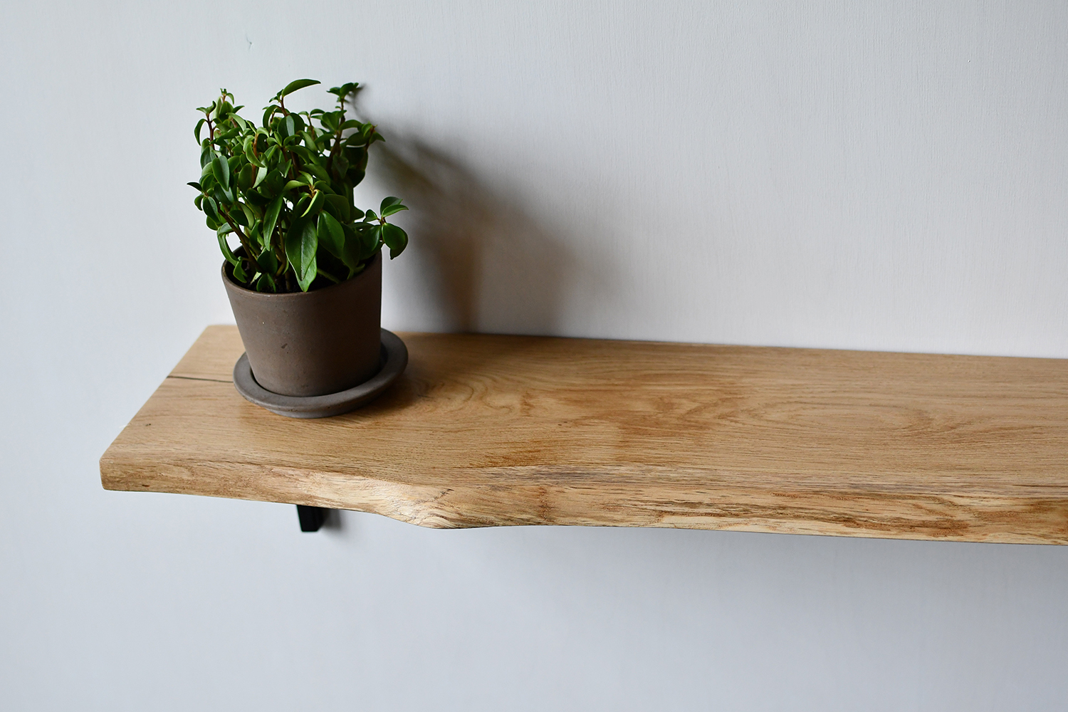 

Полка Wood из металла и дерева