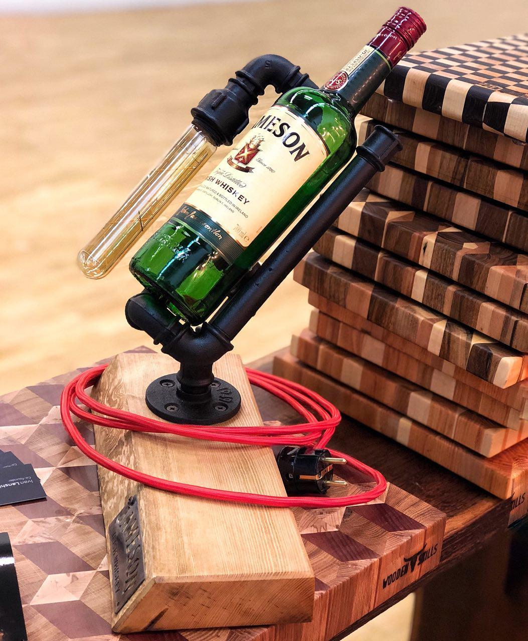 

Настольный светильник-подставка Jameson