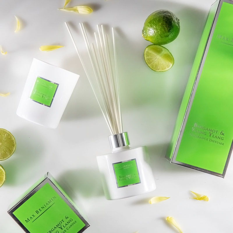 

Ароматическая свеча в стакане Bergamot &Amp; Ylang Ylang в подарочной упаковке