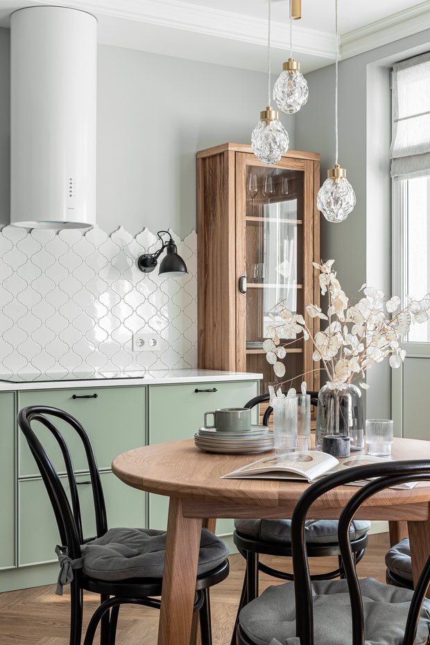 Фото из портфолио Квартира с кухней цвета шалфея – фотографии дизайна интерьеров на INMYROOM