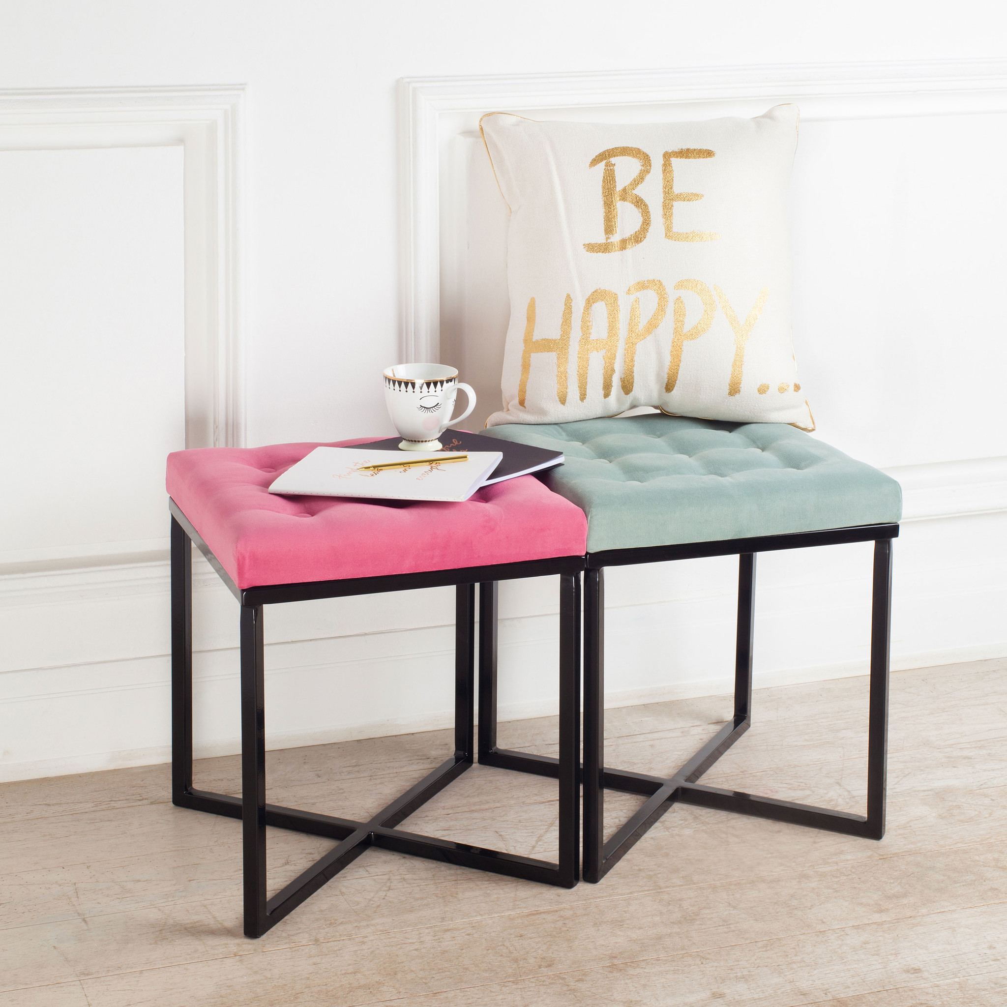 

Пуф с мягким сидением голубого цвета