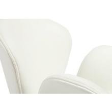 Кресло Swan Chair белого цвета Кресло Swan Chair белого цвета