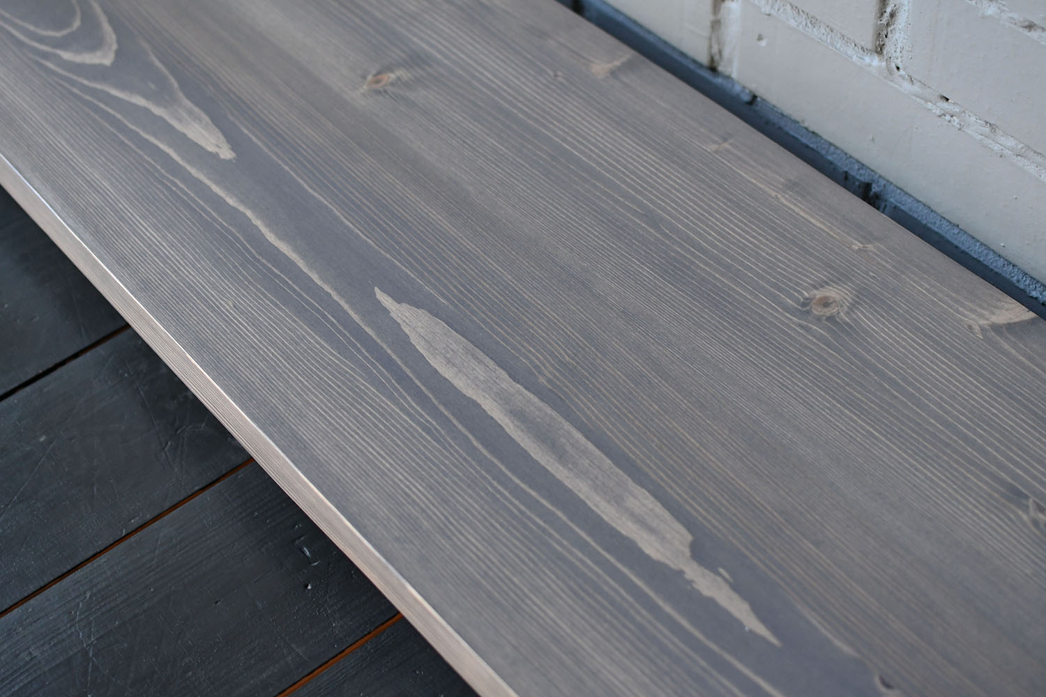 

Напольная вешалка Loft Pine Gray с двумя полками из массива сосны