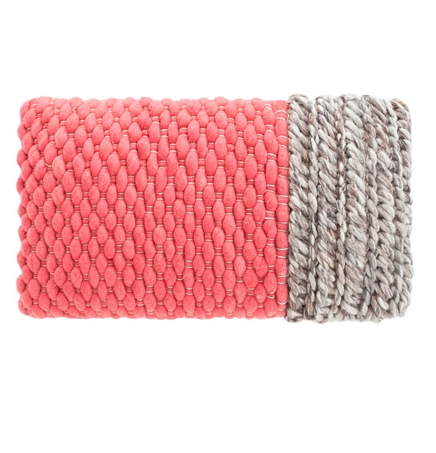 

Подушка Plait Coral кораллово-серого цвета