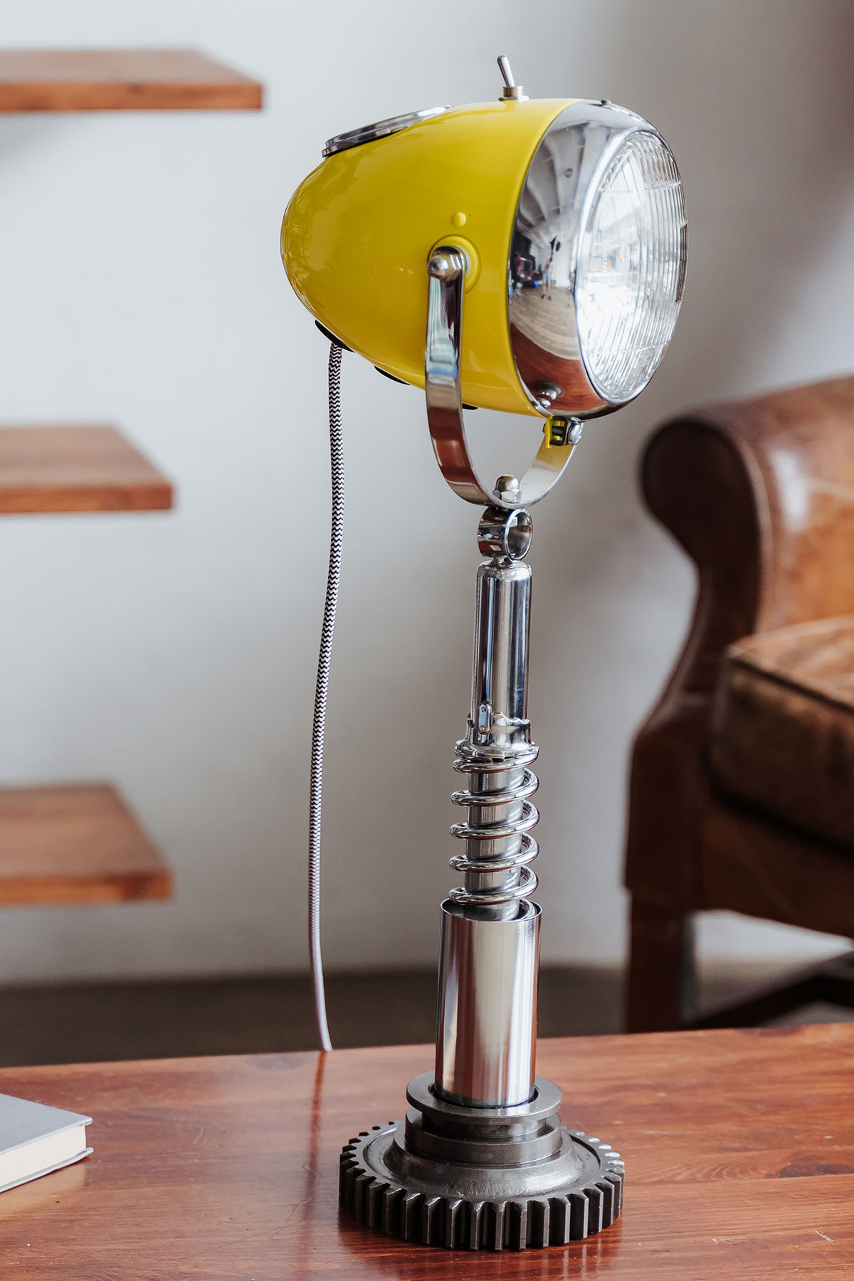 

Настольная лампа Motospring Gear Lemon