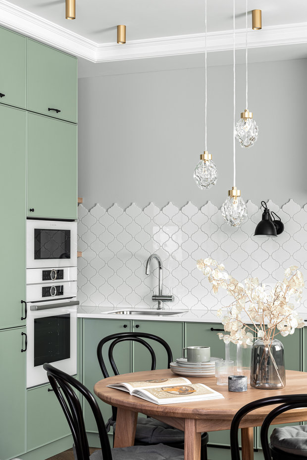 Фото из портфолио Квартира с кухней цвета шалфея – фотографии дизайна интерьеров на INMYROOM