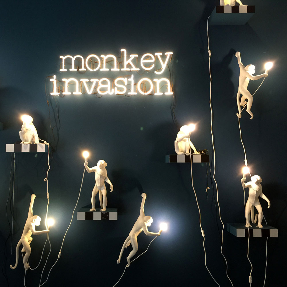 

Настенный светильник Seletti The Monkey Lamp Black Hanging Version