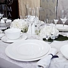 Бульонница из костяного фарфора белого цвета Бульонница из костяного фарфора белого цвета