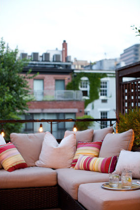 Фотография: Балкон в стиле Современный, Карта покупок, Индустрия, Лондон, Нью-Йорк, Париж, Airbnb – фото на INMYROOM