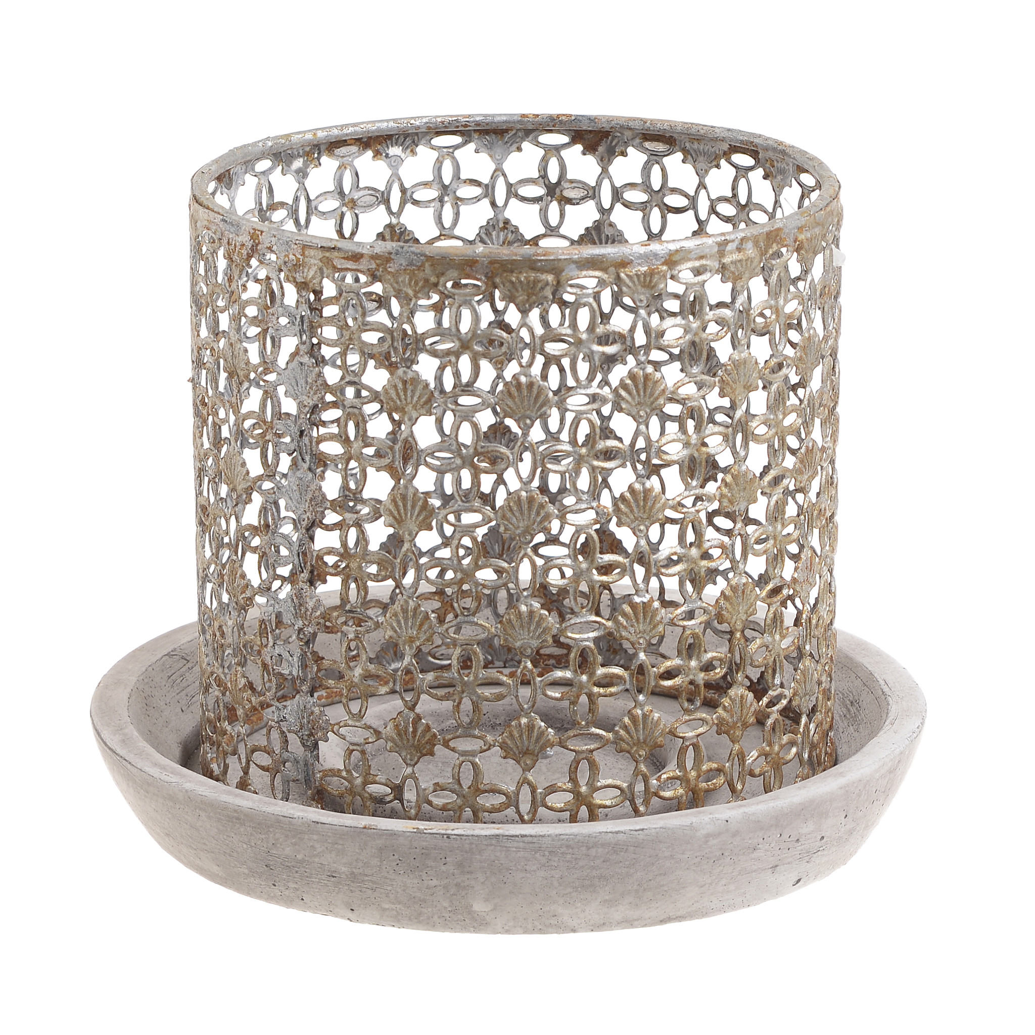 

Подсвечник из металла и цемента