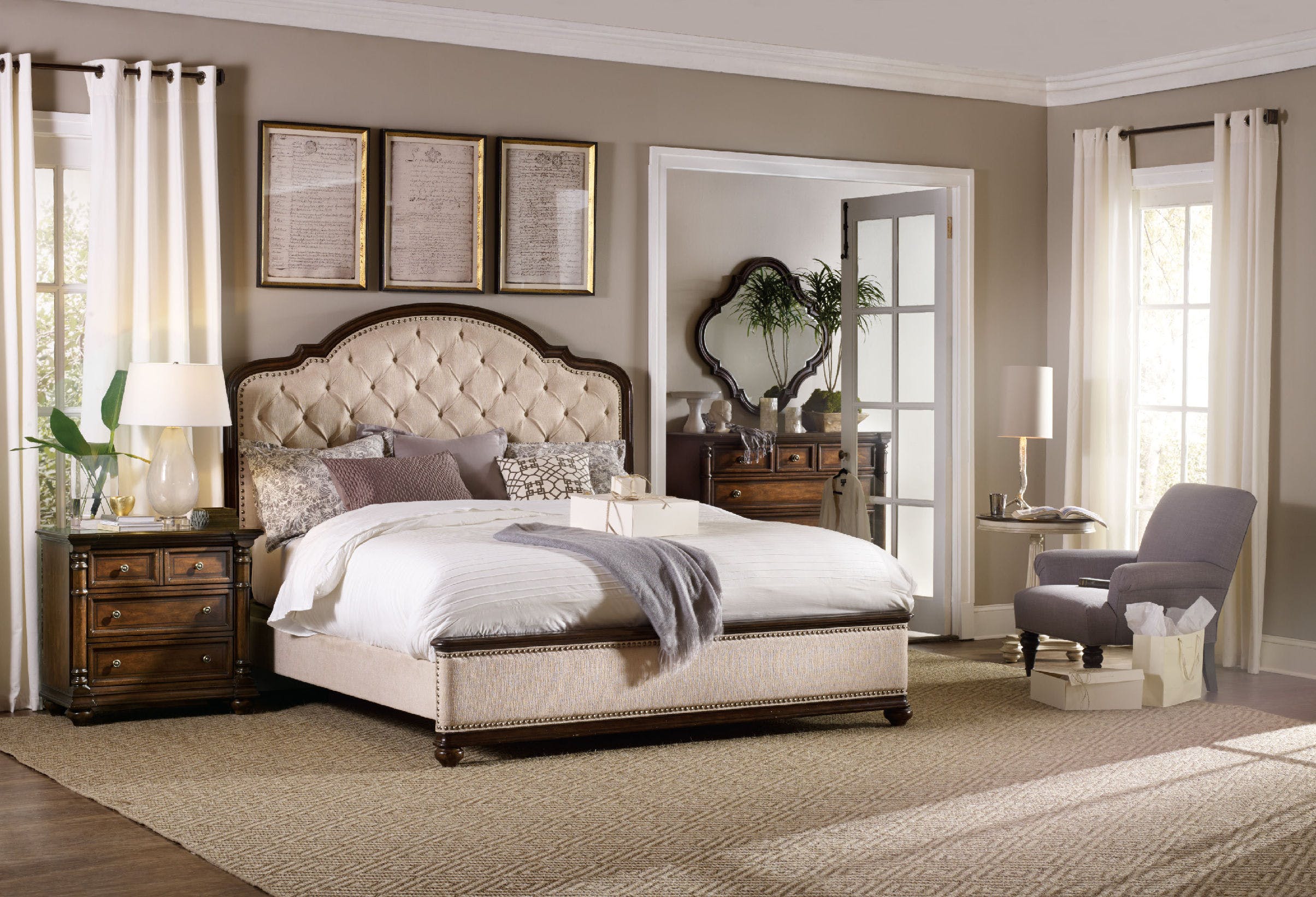 

Комод Leesburg Nightstand с четырьмя ящиками