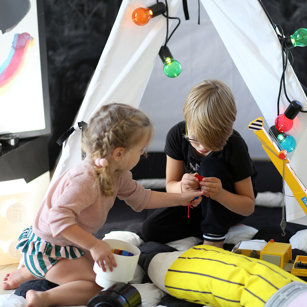 

Вигвам большой Black&Amp;White с окном и карманом