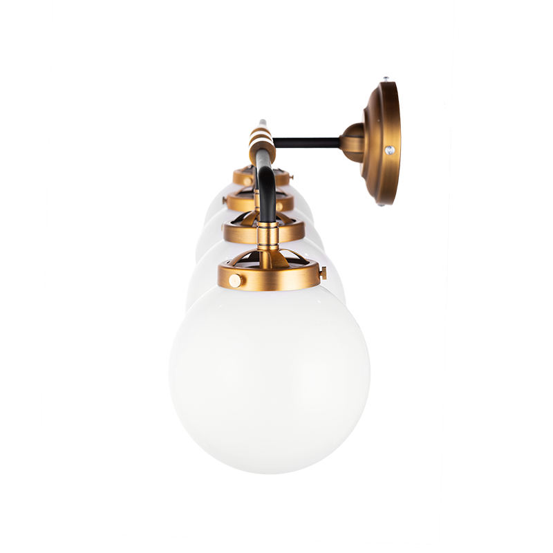 

Бра настенное Bistro Globe с белыми плафонами