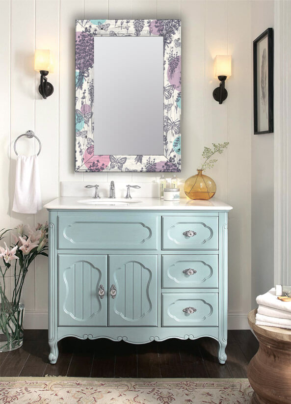 

Настенное зеркало нежная лаванда в раме из натурального дерева 50х65