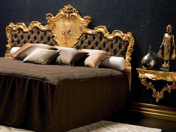 Фотография: Спальня в стиле Классический, Декор интерьера, Мебель и свет – фото на INMYROOM