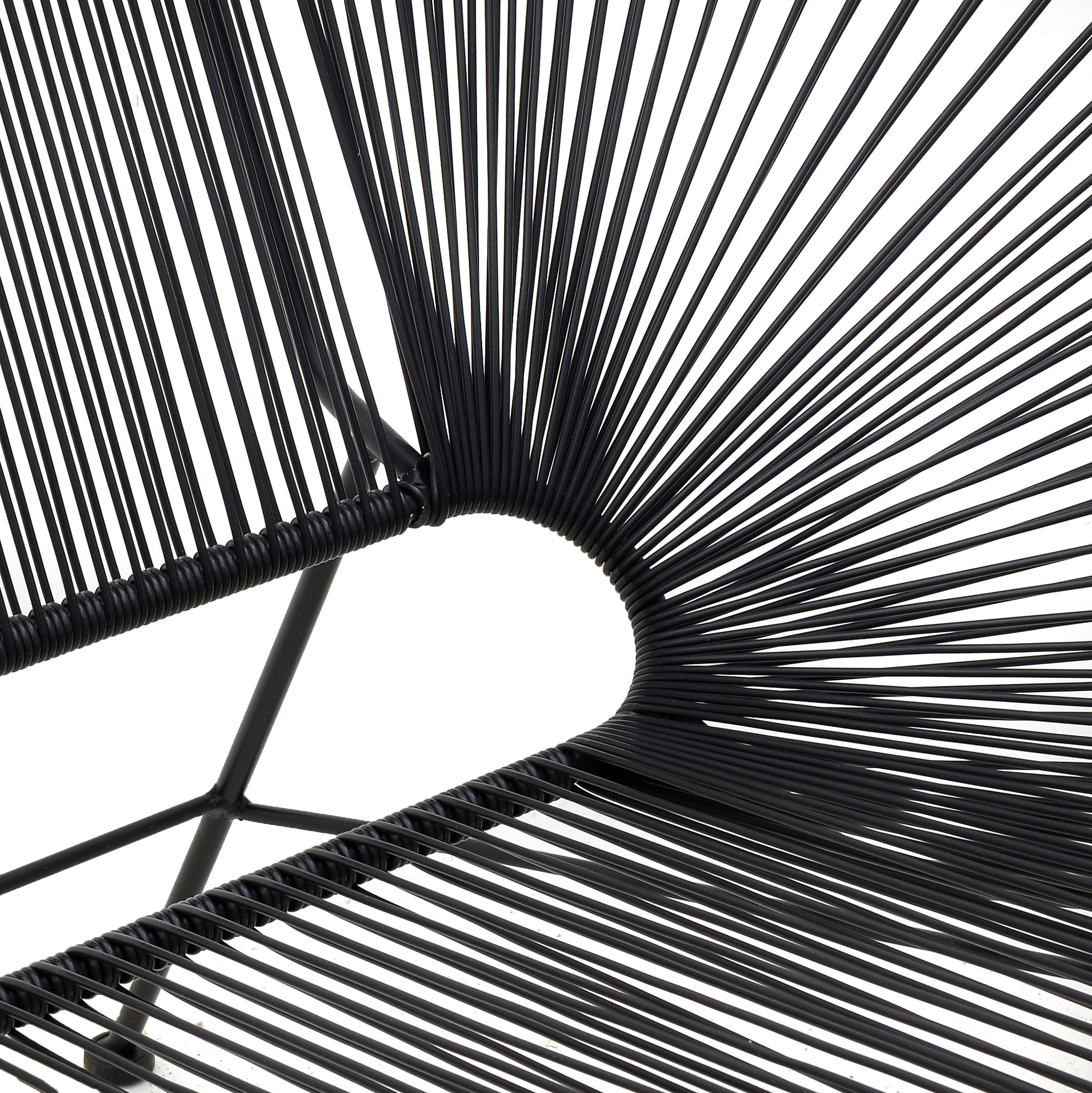 

Диван двухместный черного цвета