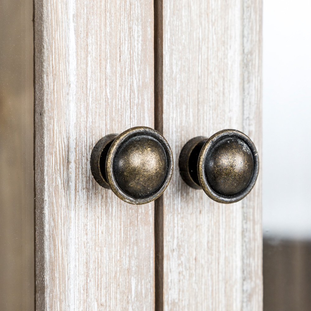 

Сервант миракль из массива ели