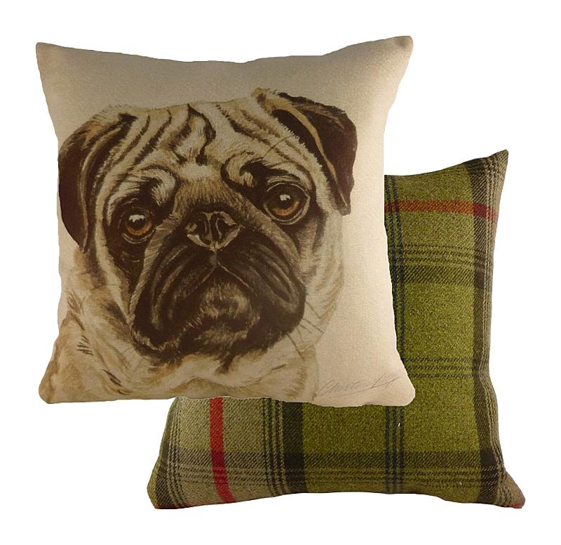 

Подушка с принтом Waggydogs Pug
