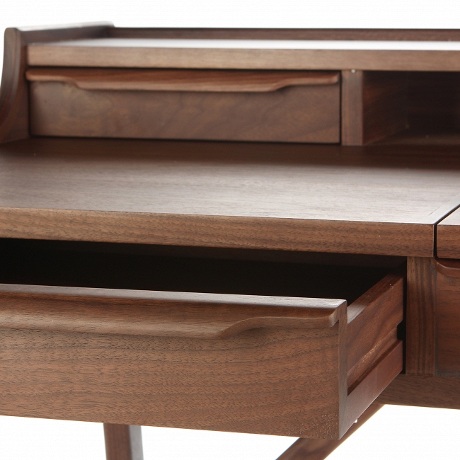 

Туалетный столик Walnut Ottosen коричневого цвета