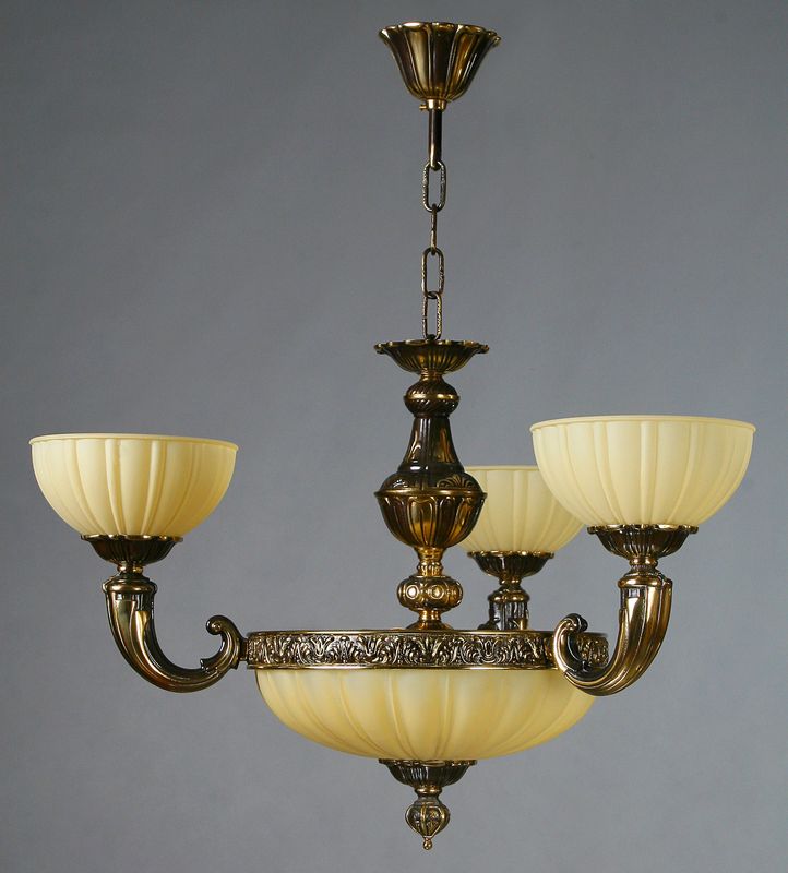 

Подвесная люстра Ambiente Lugo в классическом стиле