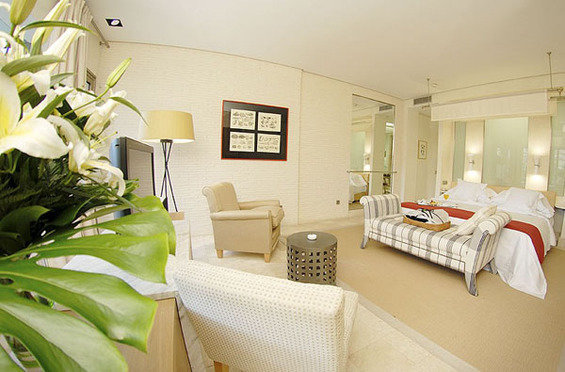 Фотография: Спальня в стиле Восточный, Испания, Дома и квартиры, Городские места, Отель – фото на INMYROOM