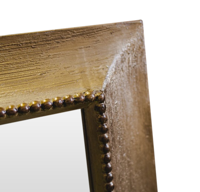 

Настенное зеркало Triumph