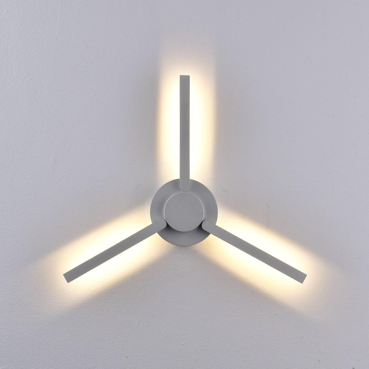 

Уличный настенный светодиодный светильник Techno Led Lever белого цвета