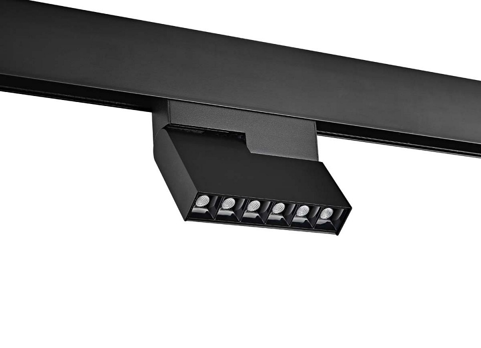 

Накладной светильник черного цвета