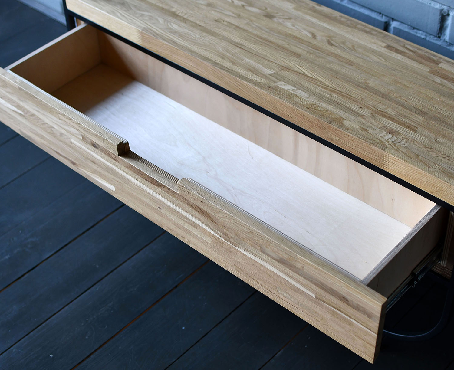 

Вешалка Oak Shelf с выдвижным ящиком