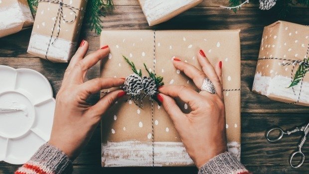 Что подарить на Новый год: 30 вариантов для всех